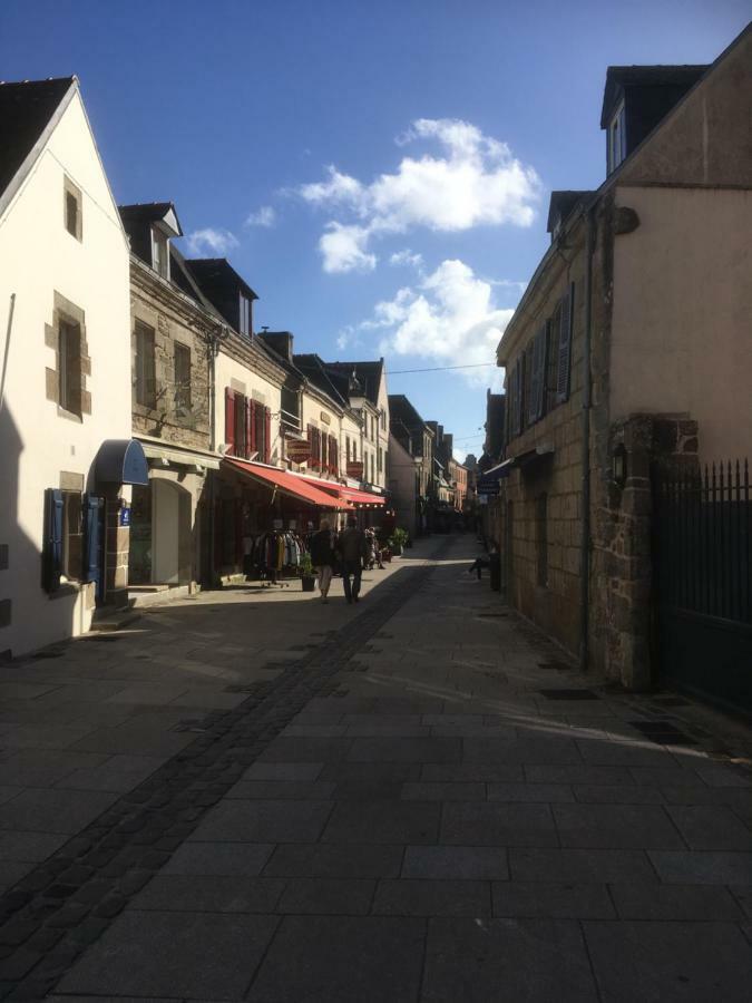 Votre Mini Maison En Plein Coeur Du Centre Ville -Terrasse - Et Parking Prive Sur Place Clos - Draps Et Menage Inclus Concarneau Exterior foto